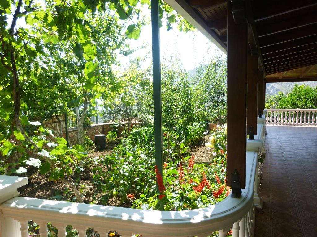 Vila Altini Borsh Exterior photo