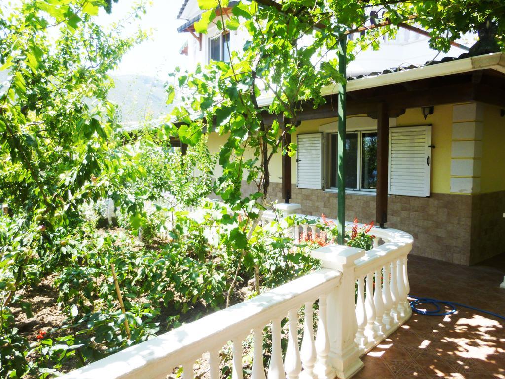Vila Altini Borsh Exterior photo